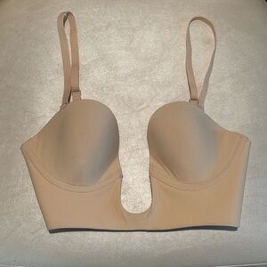 SKIMS NWOT Deep Plunge Shapewear Bra in Tan Clay Intimates Womens XS